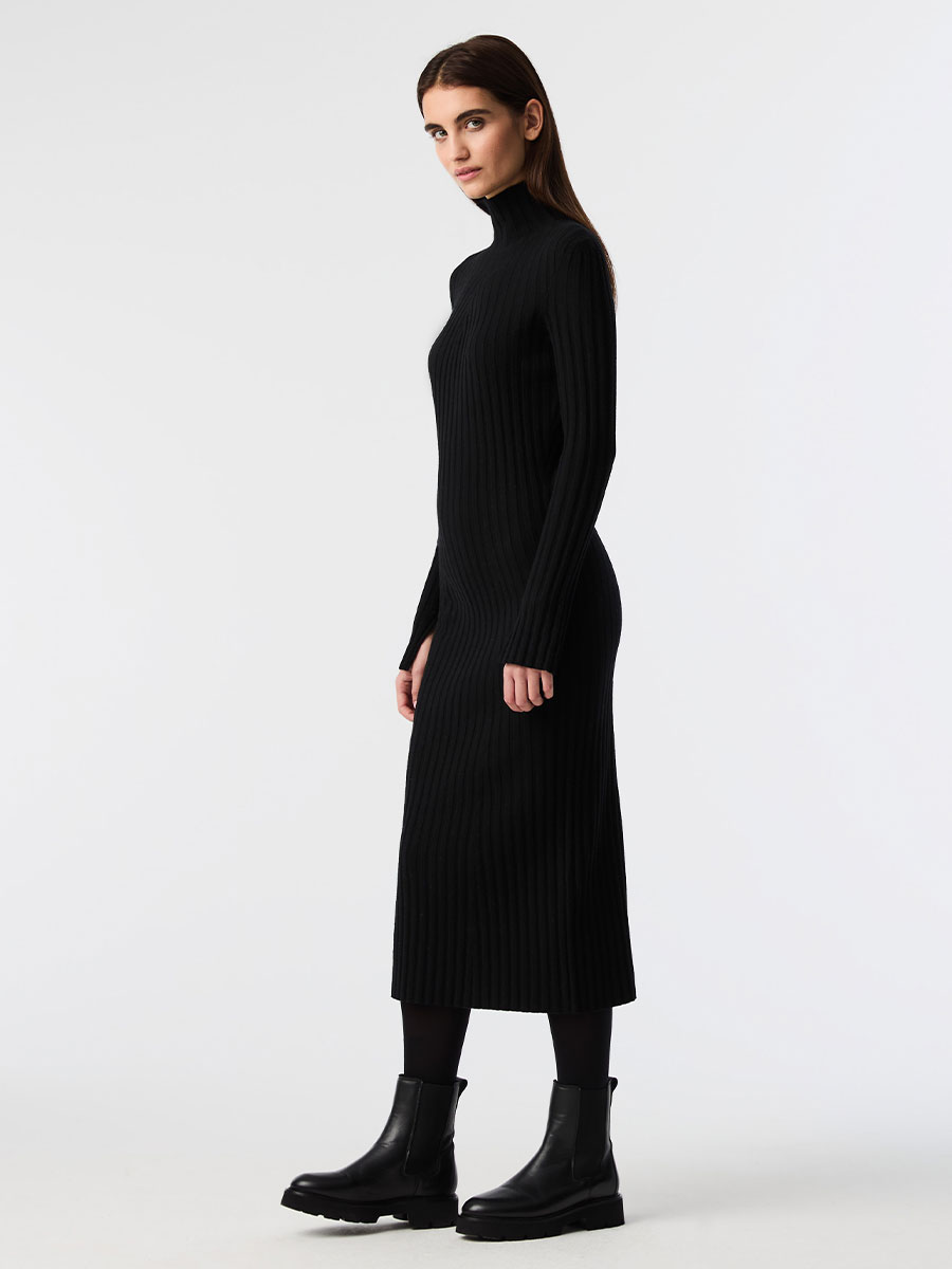 Strickkleid FOLAS von ALPHATAURI