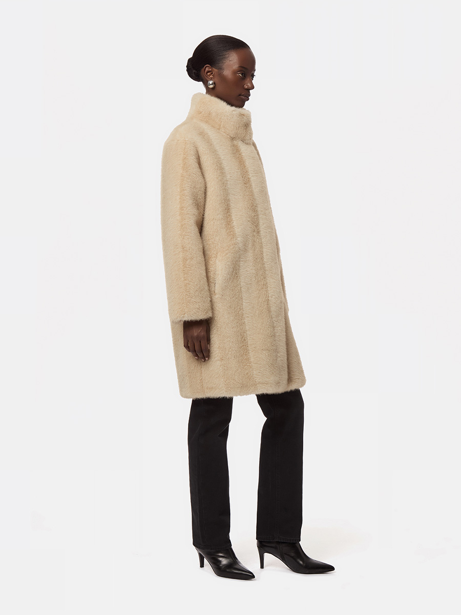 Faux Fur Mantel BLAIR von APPARIS Faux Fur Mantel BLAIR von APPARIS