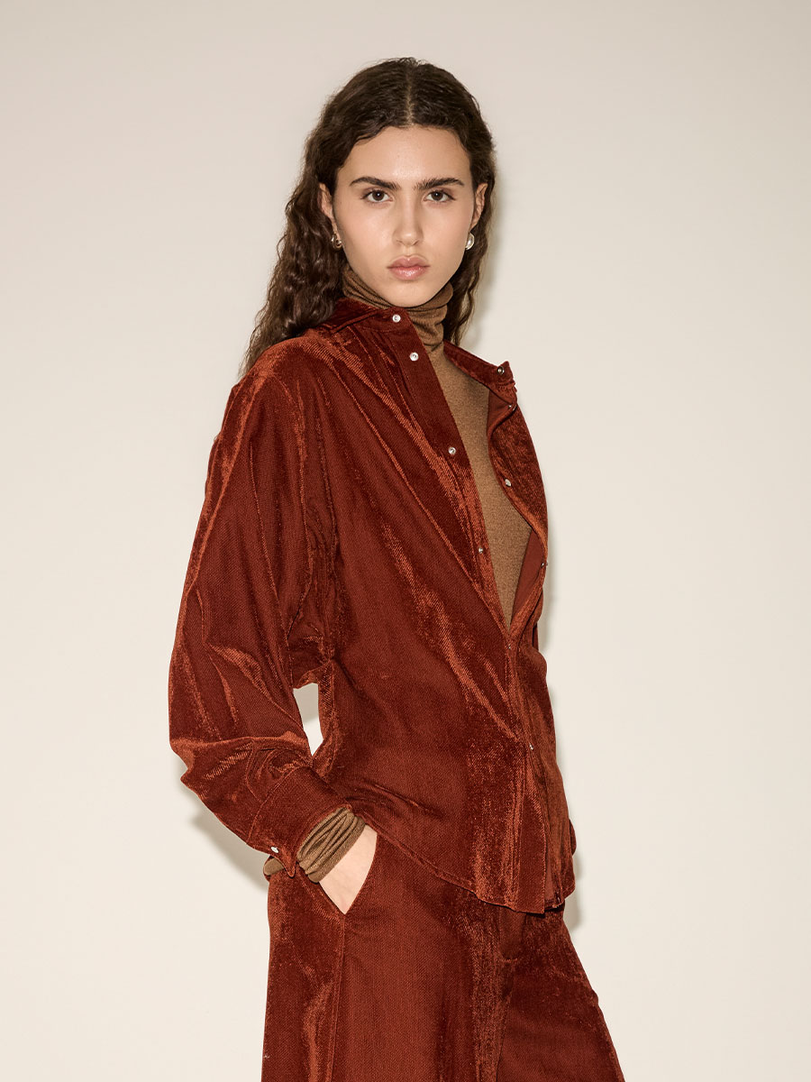 Rollkragenpullover von (NUDE) Rollkragenpullover von (NUDE)