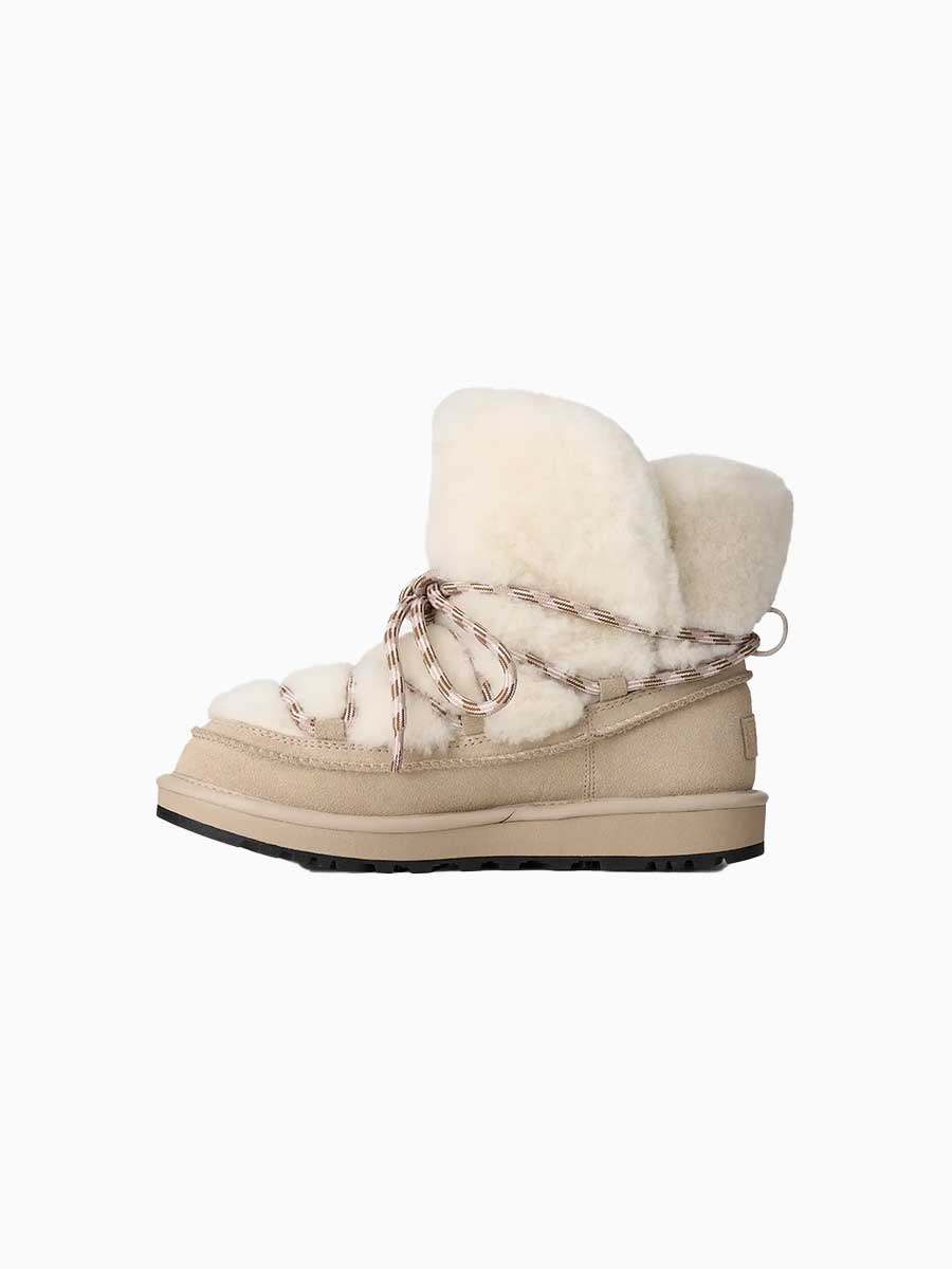 10063310-creme-5 Boots CLASSIC TREAD FLUFFED BOOT von UGG