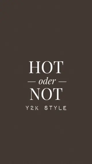 HOT oder NOT? 💿✨Y2K-Style - das Comeback der frühen 2000er: Low-Waist-Jeans, Glitzer, Baby-Tops & jede Menge Nostalgie. 💁🏼‍♀️

Unsere Verkäufer:innen sind sich uneinig: Für die einen ein verspielter Retro-Trend mit Spaßfaktor, für die anderen ein modisches Déja-vu, das sie nicht nochmal erleben müssen. 😅

Und Sie? Flashback-Feeling oder Fashion-Overload? 💬👀 Jetzt in unserer Story abstimmen! ✨

#reyerlooks