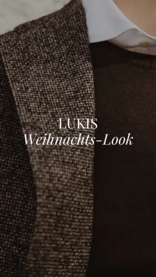 🎄 Was trägt Luki heuer zu Weihnachten? Wir zeigen es Ihnen!✨

Der komplette Look ist ab sofort bei uns im Store in Hallein erhältlich und wartet darauf, von Ihnen entdeckt zu werden. Stilvoll, modern und perfekt für die Feiertage. 🤎

Von eleganten Basics bis hin zu trendigen Highlights – Luki macht’s vor, Sie machen’s nach. 👔🧥 Kommen Sie vorbei und finden Sie Ihr persönliches Weihnachts-Outfit. 🎄

#reyerlooks