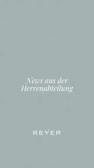Diese Pieces bringen frischen Wind in Ihre Garderobe und sind echte Must-haves für die neue Saison 🔥😎 Luki zeigt Ihnen die neuesten REYER Overshirts in starken Farben - modern, vielseitig und absolut im
Trend ✨

Jeder, der Luki kennt, weiß: Er hat die REYER Overshirts selbst zuhause - in sehr vielen Farben und Ausführungen 😅 Exklusiv bei uns im Store in Hallein verfügbar - sichern Sie sich jetzt Ihren Favoriten. 🛍️

Und aufgepasst: Ab nächster Woche startet unser großes OsteREYER Suchen mit versteckten Goodies im
Store 🐣🎁 In diesem Video hat Hannes übrigens schon ein Ei versteckt... mehr oder weniger unauffällig
😂👀

Bleiben Sie also dran und achten Sie in den nächsten Videos auf kleine Eastereggs 🕵️‍♀️🥚

👉🏼 Welches Overshirt ist Ihr Favorit - und haben Sie das versteckte Ei entdeckt? 🔎

#reyerlooks #herrenmode #springfashion