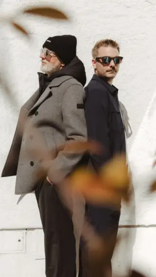 Moments that unite. 🖤

Was verbindet Max Verstappen, Jürgen Klopp und Joel Schwärzler? Ihre Leidenschaft, ihr Mindset – und ihr persönliches @alphatauri Favorite Piece. 🔥

Luki stellt Ihnen das „moments that unite“ Community Projekt von AlphaTauri vor und zeigt Ihnen die Lieblingspieces von drei ganz unterschiedlichen Persönlichkeiten.

Welches Piece ist Ihr Favorit? 👀
📍 Exklusiv bei REYER im Store in Hallein erhältlich.

#reyerlooks #alphatauri #menswear #herrenmode #momentsthatunite