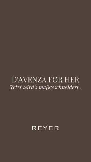 Maßgeschneidert war bisher Männersache? Nicht mehr. ✨

Die @d_avenza Maßsets gibt es jetzt auch für unsere Damen! 🤍 Ob klassischer Anzug, eleganter Doppelreiher oder perfekt abgestimmtes Sakko mit passendem Rock - jedes Set wird individuell nach Ihren Vorstellungen gefertigt.

Von der Stoffauswahl bis zum Futter können Sie Ihren Look ganz persönlich gestalten und so ein echtes Unikat kreieren.

Und das Beste: Am 2. & 3. Oktober finden unsere D’AVENZA Maßtage bei REYER statt. ✂️

Auch Damen haben an diesen beiden Tagen die Möglichkeit, Maß nehmen zu lassen, sich individuell beraten zu lassen und den eigenen D’AVENZA Look zusammenzustellen.

📍 2. & 3. Oktober | REYER Store, Hallein
Bitte unbedingt vorab anmelden!

Wir freuen uns auf Sie. 🤍

#reyerlooks #damenmode #maßanfertigung #maßanzug